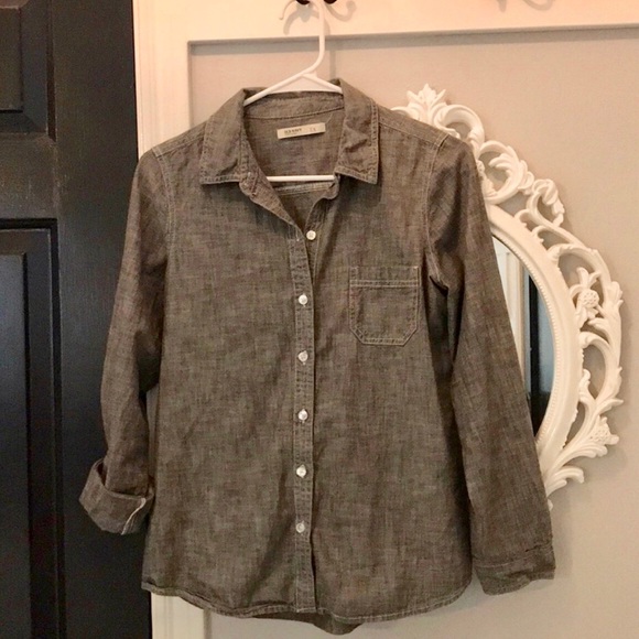 Long Sleeved Button Up! - Picture 4 of 4